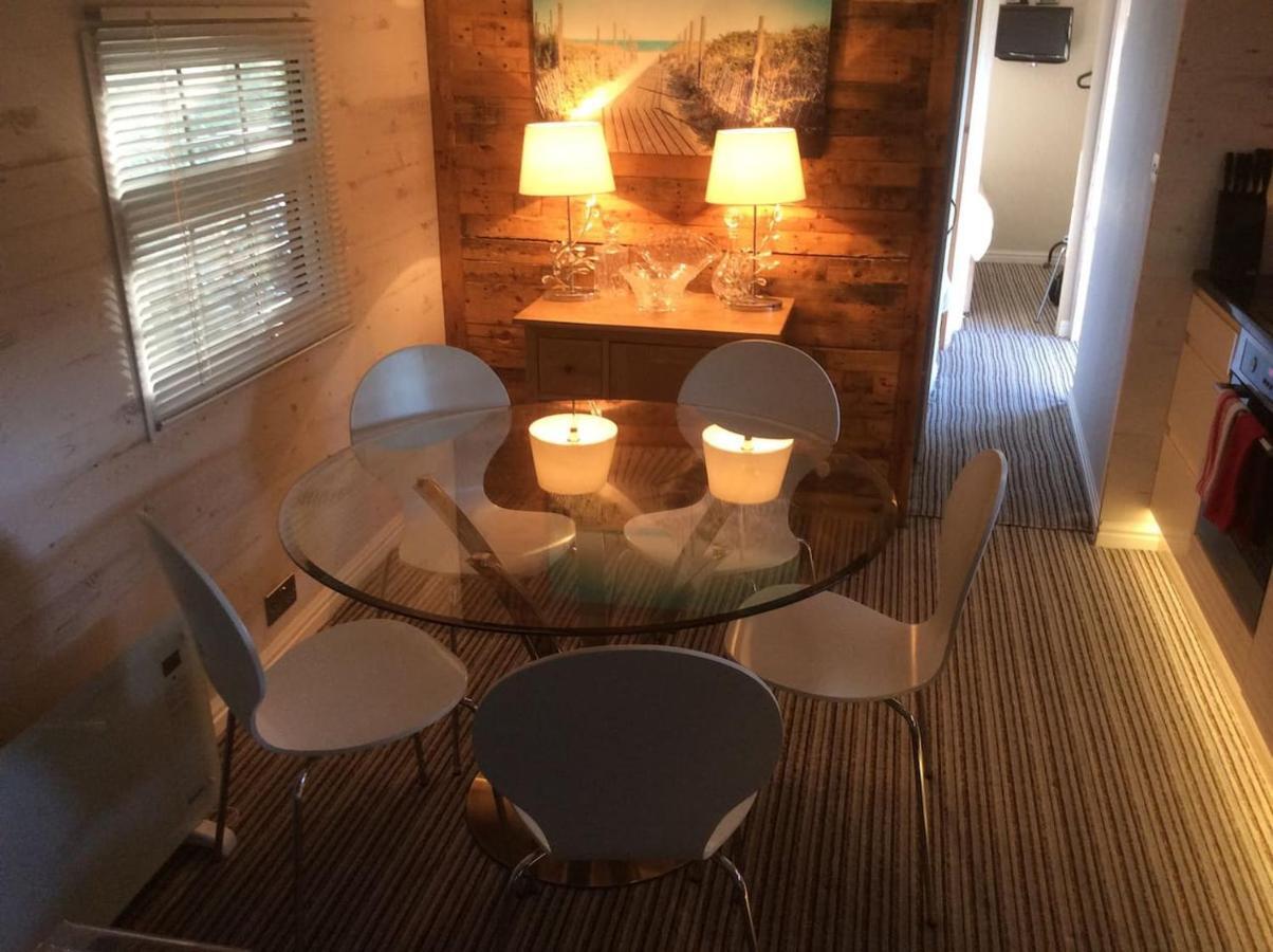 Ferienwohnung Woodland View - A Place To Escape Swynnerton Exterior foto